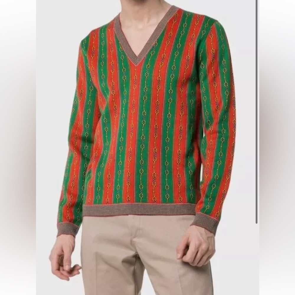 GUCCI cashmere wool blend 
2019 Horsebit Chain Print V-Neck Sweater
Size: XL